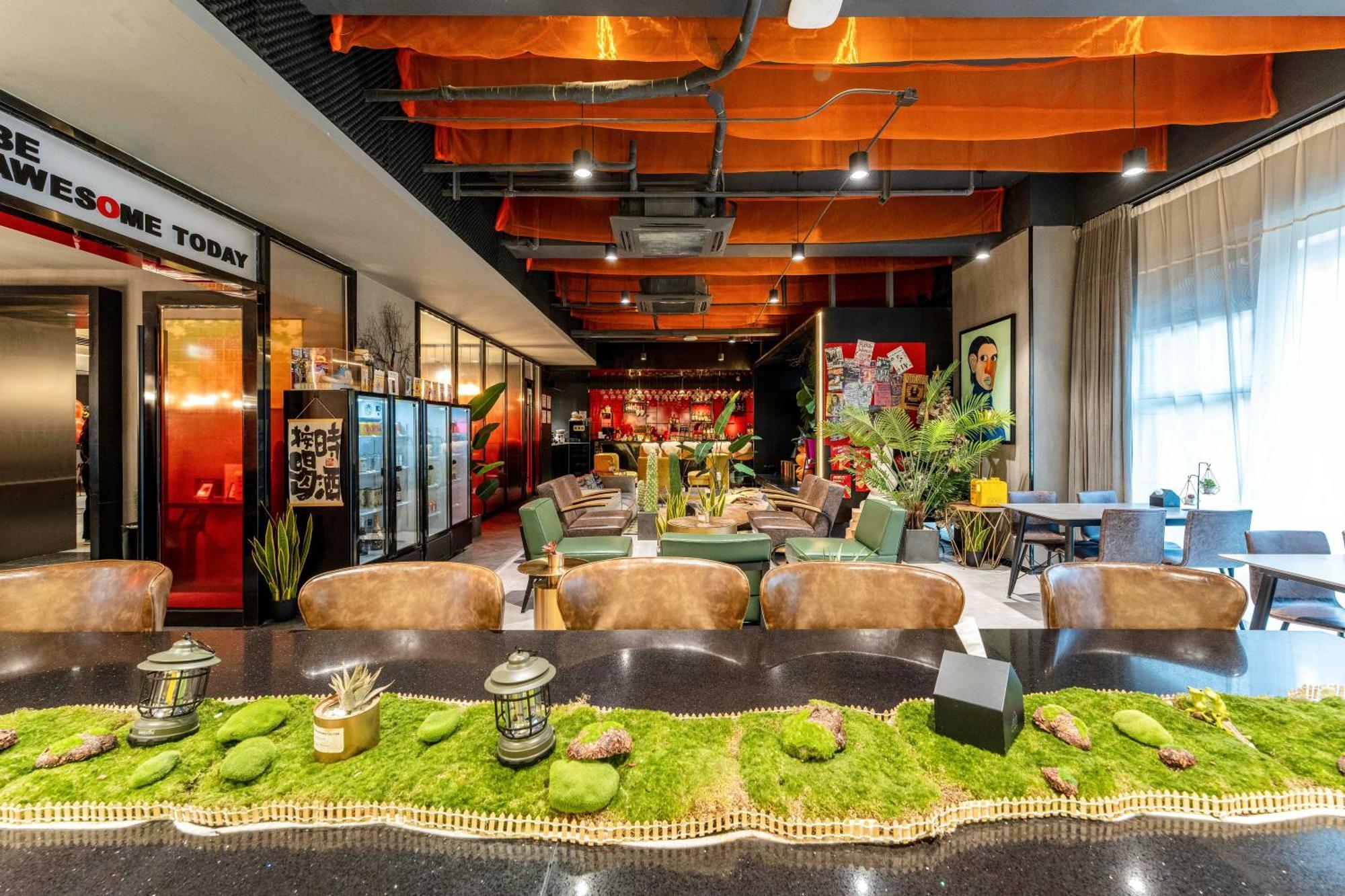 Hesu Designer Hotel & Suites -Near Xi'An Drum Tower And Yongning Gate -Free Laundry Luggage Storage -Kitty Cafe With Freshly Ground Coffee -24H Front Desk -English Service Exterior photo