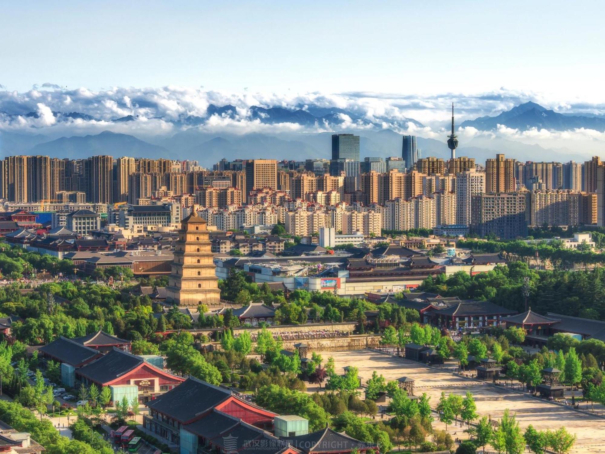 Hesu Designer Hotel & Suites -Near Xi'An Drum Tower And Yongning Gate -Free Laundry Luggage Storage -Kitty Cafe With Freshly Ground Coffee -24H Front Desk -English Service -Exclusive Subsidies For Dumpling Banquet & Show Exterior photo