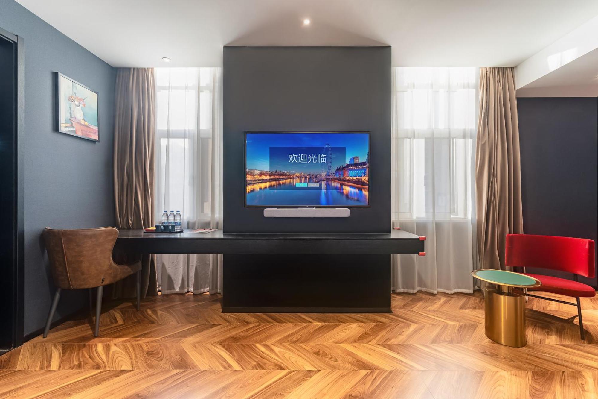 Hesu Designer Hotel & Suites -Near Xi'An Drum Tower And Yongning Gate -Free Laundry Luggage Storage -Kitty Cafe With Freshly Ground Coffee -24H Front Desk -English Service -Exclusive Subsidies For Dumpling Banquet & Show Exterior photo