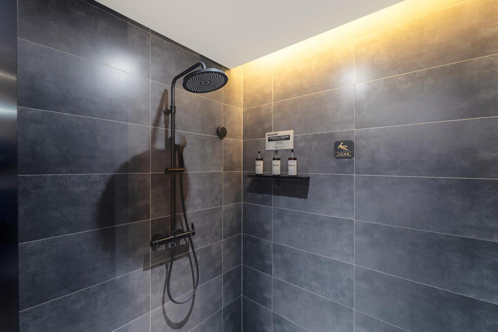 Hesu Designer Hotel & Suites -Near Xi'An Drum Tower And Yongning Gate -Free Laundry Luggage Storage -Kitty Cafe With Freshly Ground Coffee -24H Front Desk -English Service -Exclusive Subsidies For Dumpling Banquet & Show Exterior photo