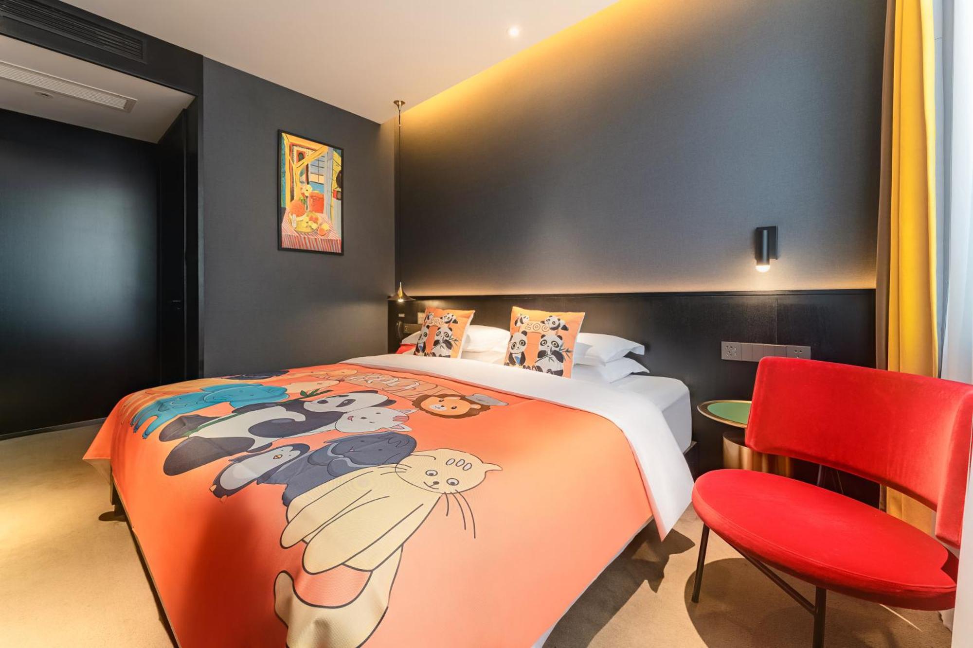 Hesu Designer Hotel & Suites -Near Xi'An Drum Tower And Yongning Gate -Free Laundry Luggage Storage -Kitty Cafe With Freshly Ground Coffee -24H Front Desk -English Service -Exclusive Subsidies For Dumpling Banquet & Show Exterior photo