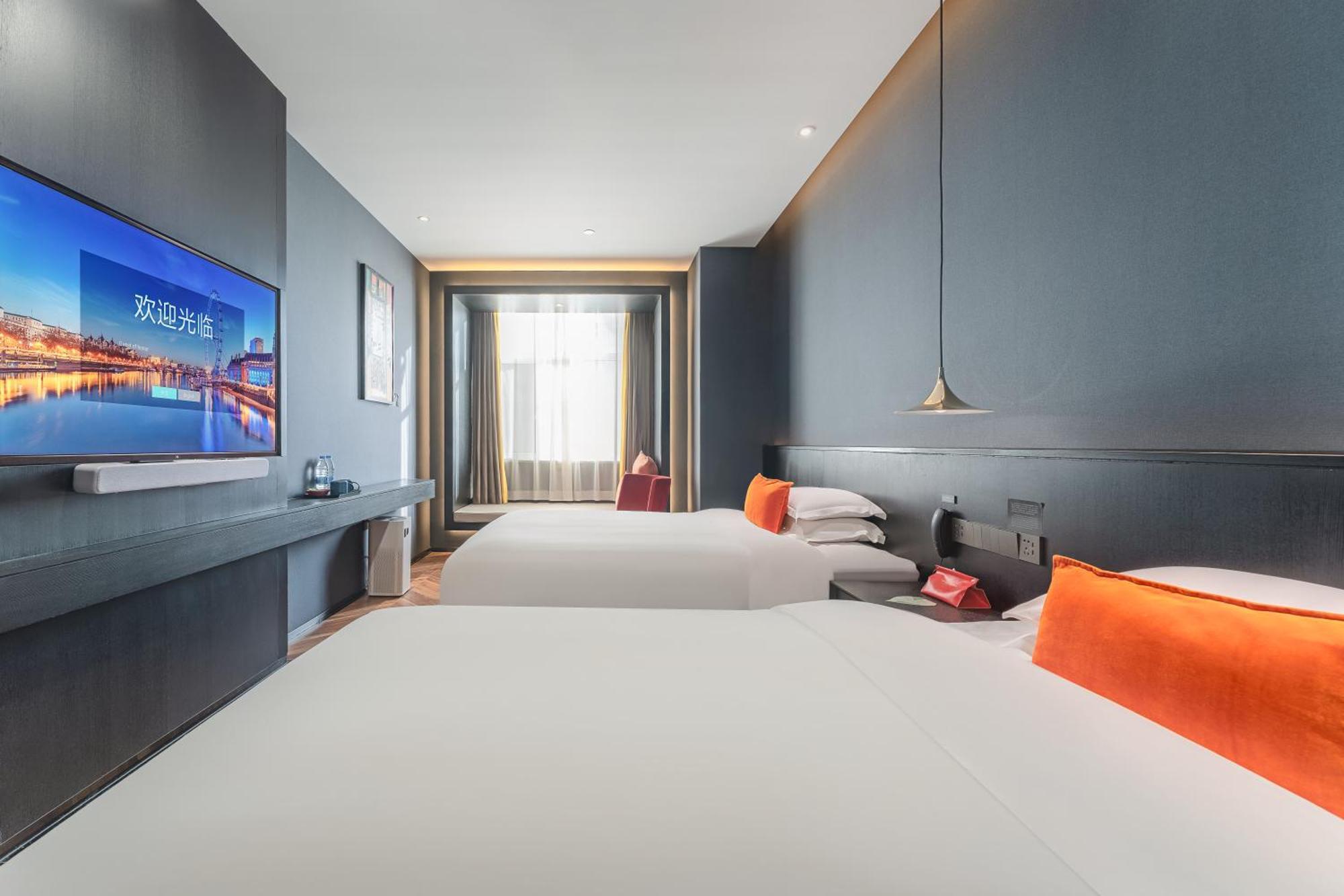 Hesu Designer Hotel & Suites -Near Xi'An Drum Tower And Yongning Gate -Free Laundry Luggage Storage -Kitty Cafe With Freshly Ground Coffee -24H Front Desk -English Service -Exclusive Subsidies For Dumpling Banquet & Show Exterior photo